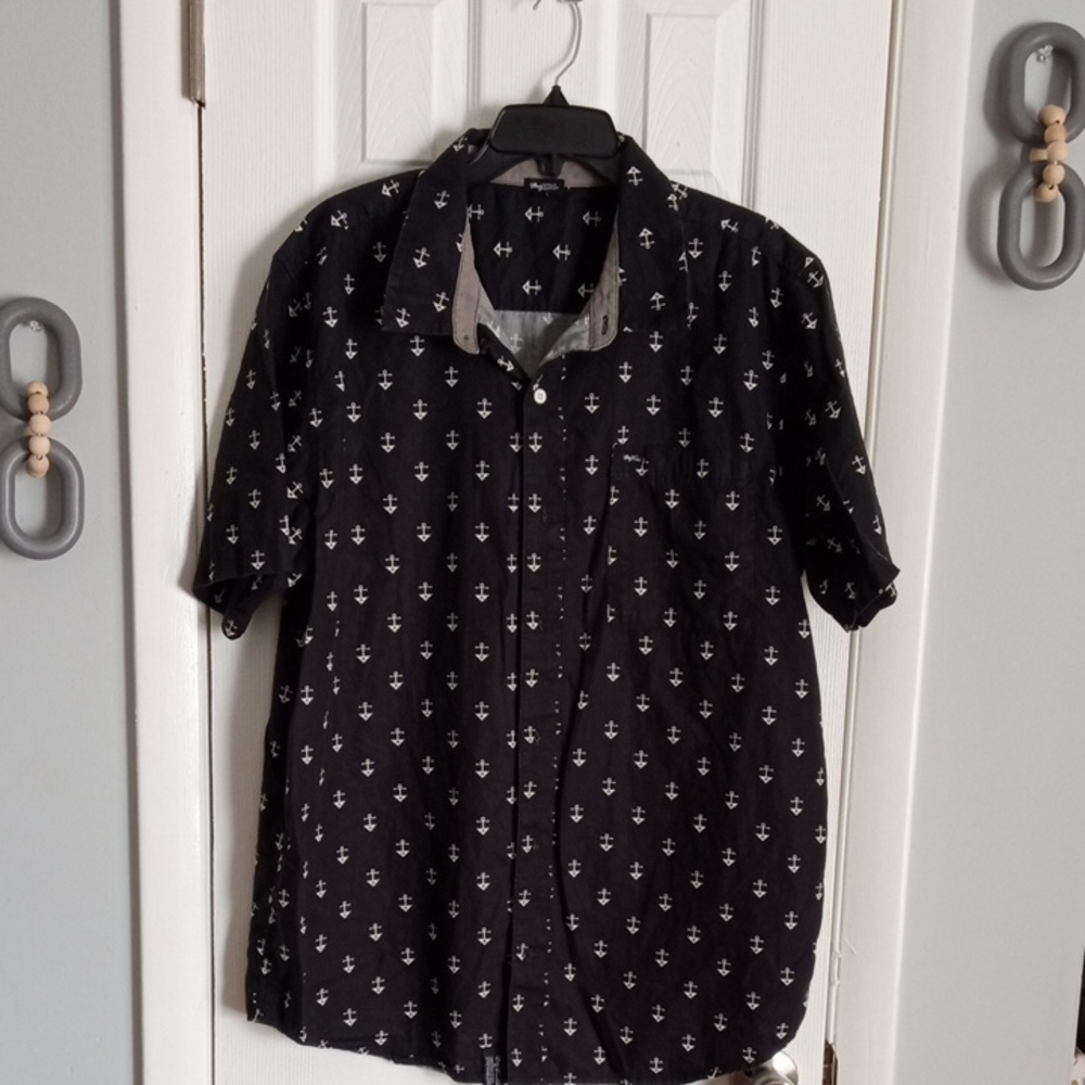 {$13 BUNDLED} LRG Nautical Black White Anchor Print Short Sleeve Shirt